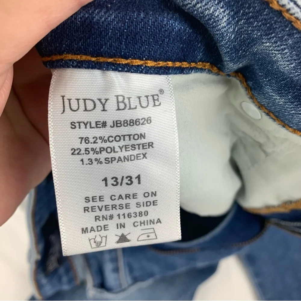 Judy Blue size 13 31 slim boot denim Jeans Blue regular wash raw hem - Image 5