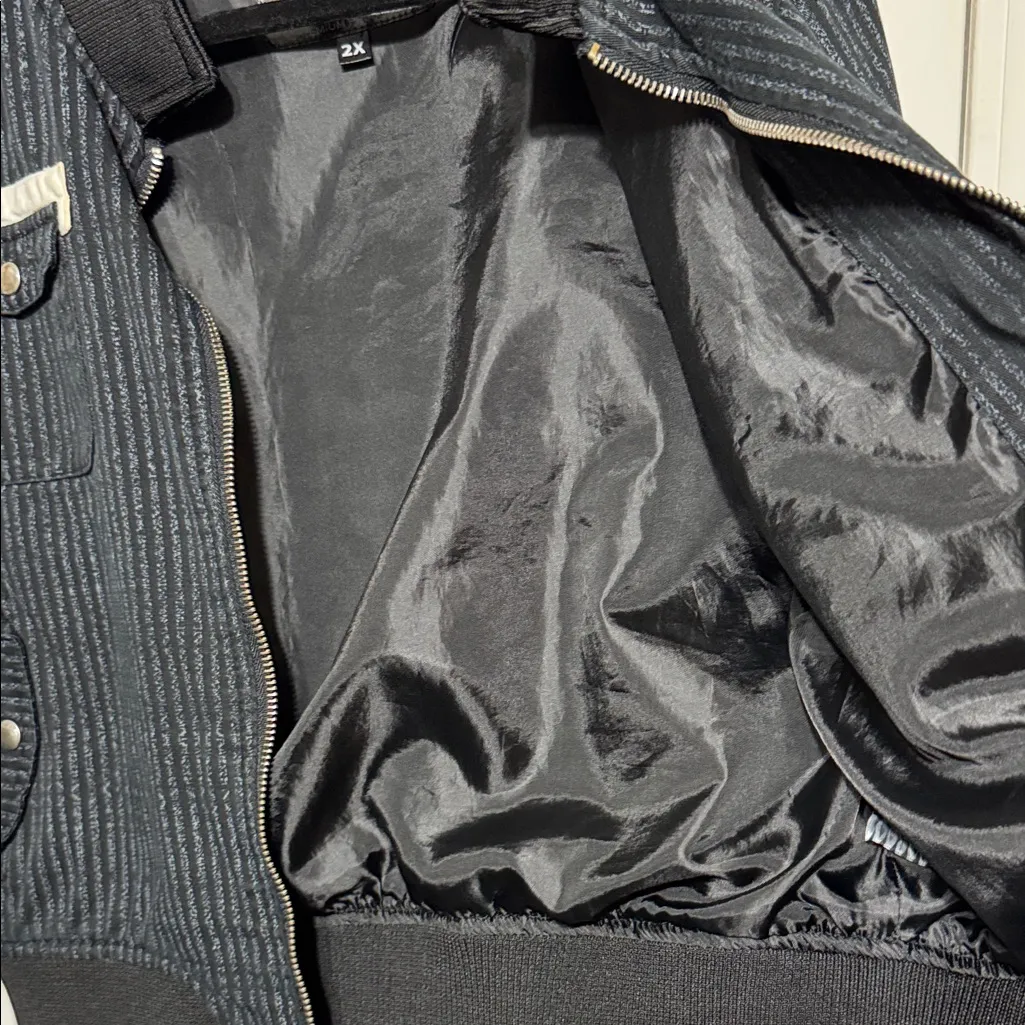 Stylish Black and White Bomber Jacket Size 2X - Image 7