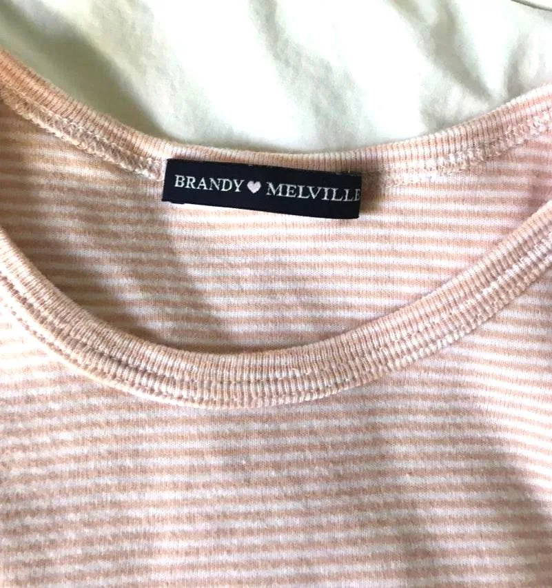 Brandy Melville Crop Top - Image 2