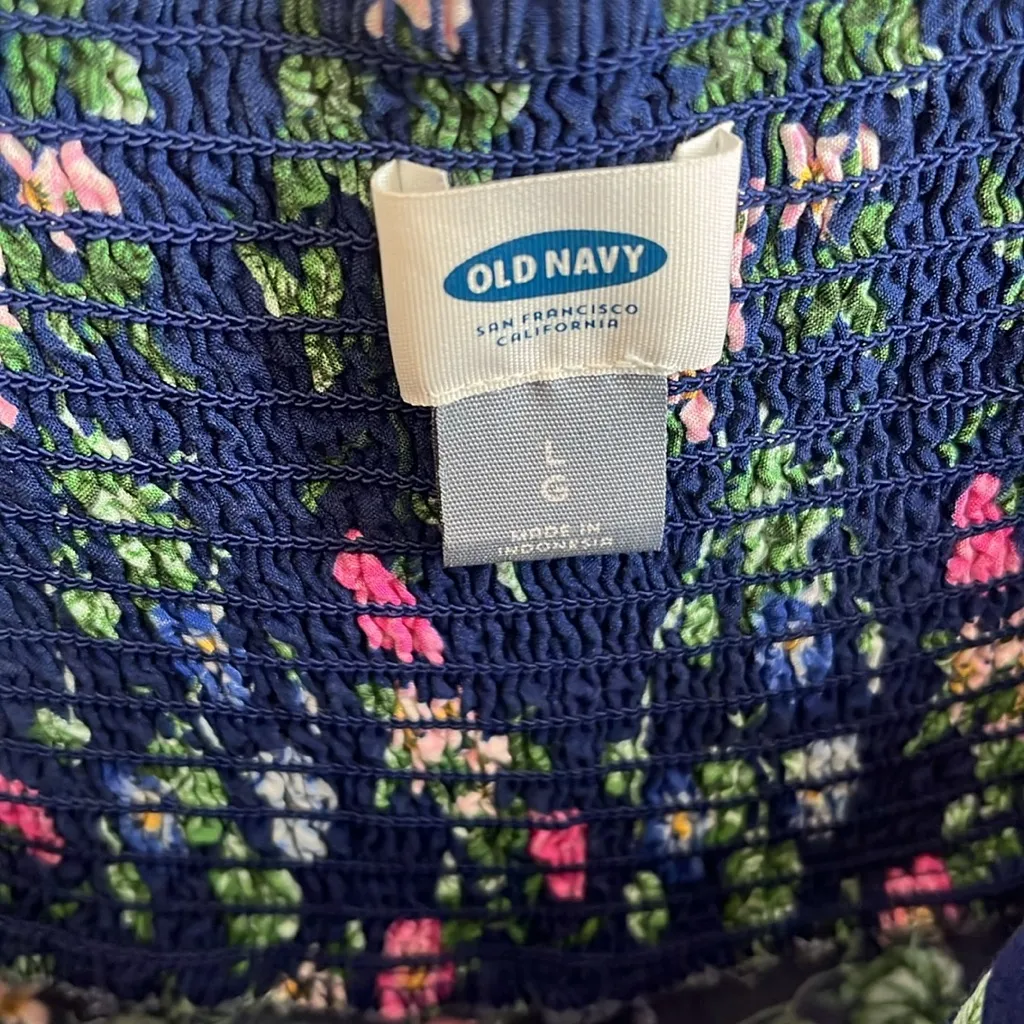 Old Navy Blue Floral Smocked Dress - Image 3