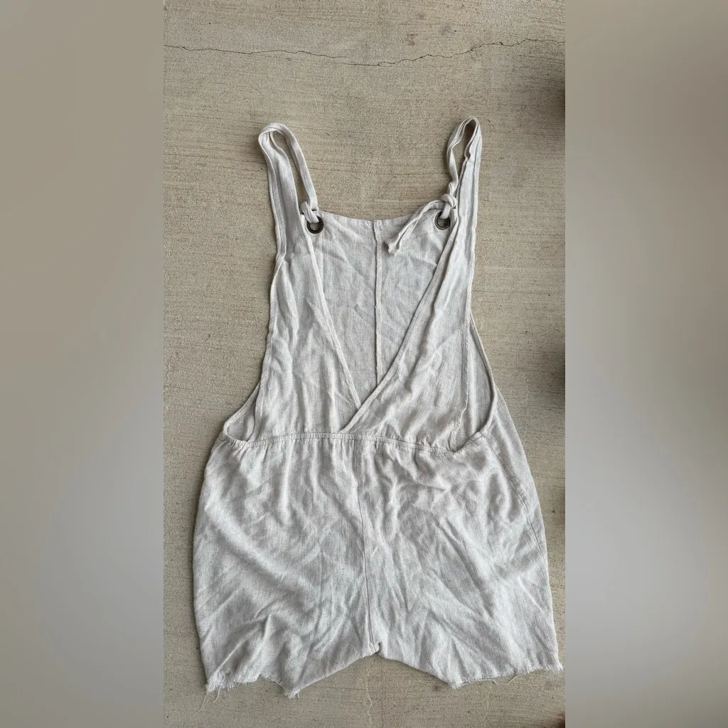 Natural Life Beige Shorts Romper, Size Medium - Image 3