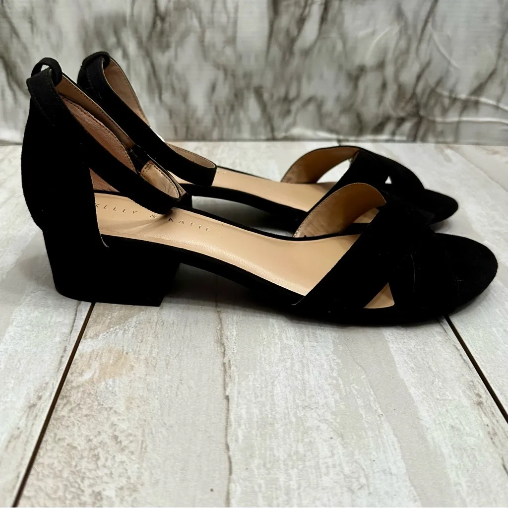 Kelly & Katie Roseta Black Cross Strap Sandals Classic Square Heel Vacation Shoe - Image 5