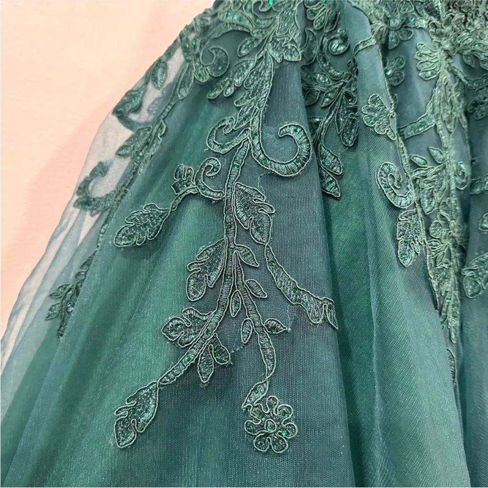 Jovani JVN2298 Floral Appliqued Sweetheart Mini Dress - Image 5