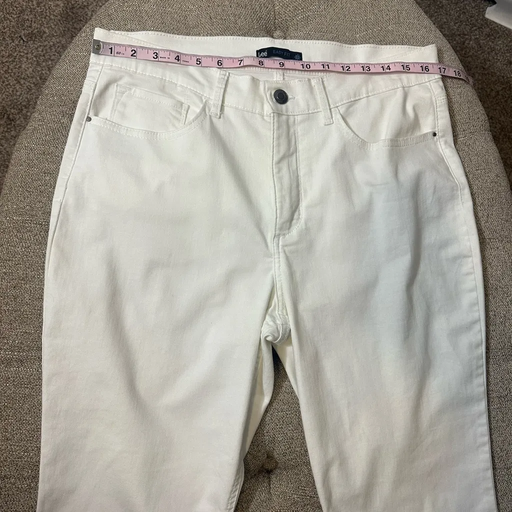 Lee‎ Easy Fit Cropped Jeans - Image 9