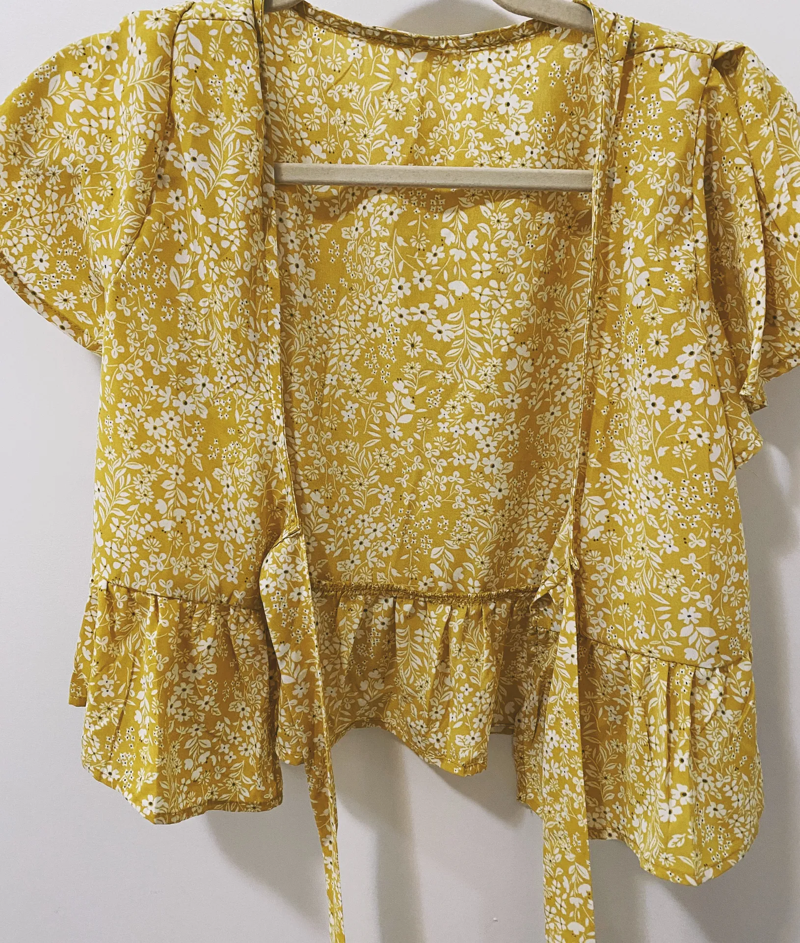 Front Tie Blouse Top Yellow Size M - Image 2