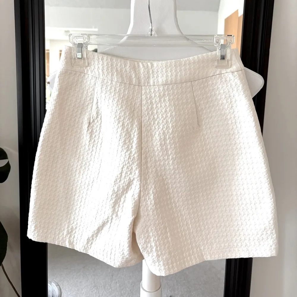 SISTER JANE Textured Ivory Shorts - Image 3