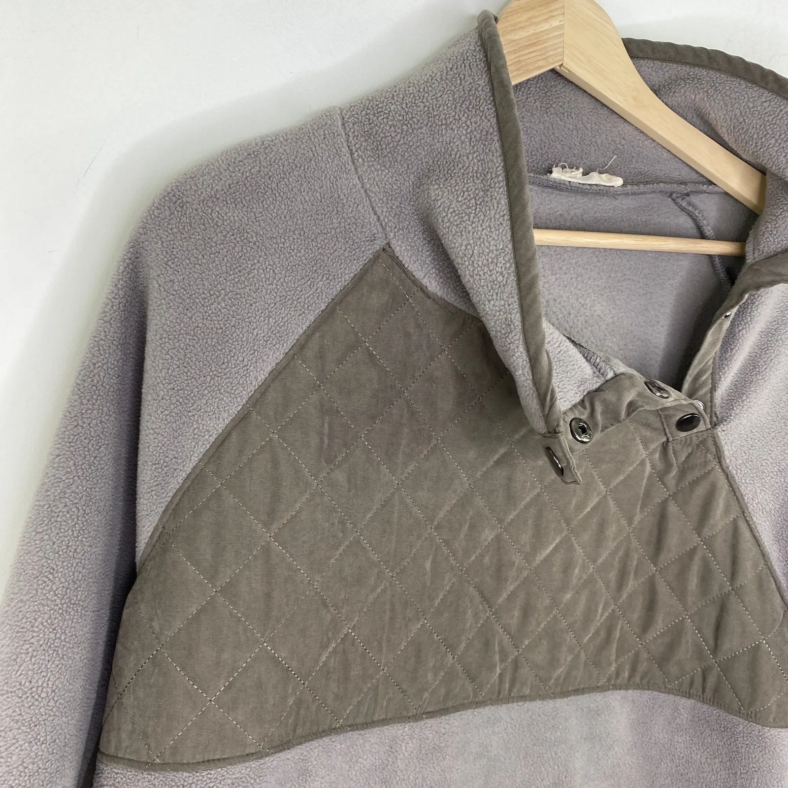 Entro  Two-Tone Grey Fleece Quilted Snap Pullover Sweatshirt Women's Size Large L - Image 5