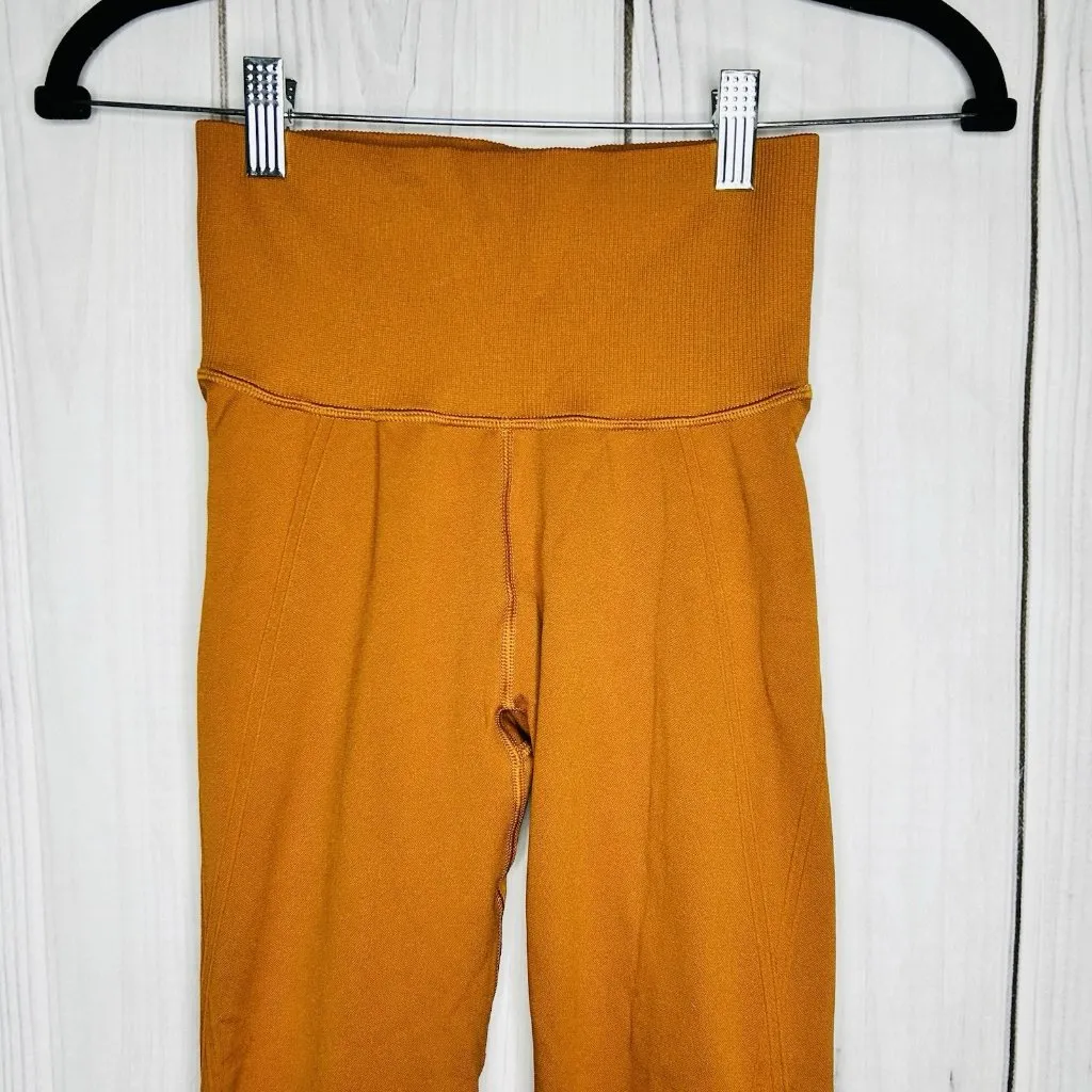 All In Motion Burnt Orange Crop Leggings Women’s Size XS (22" x 25.5") - Image 2
