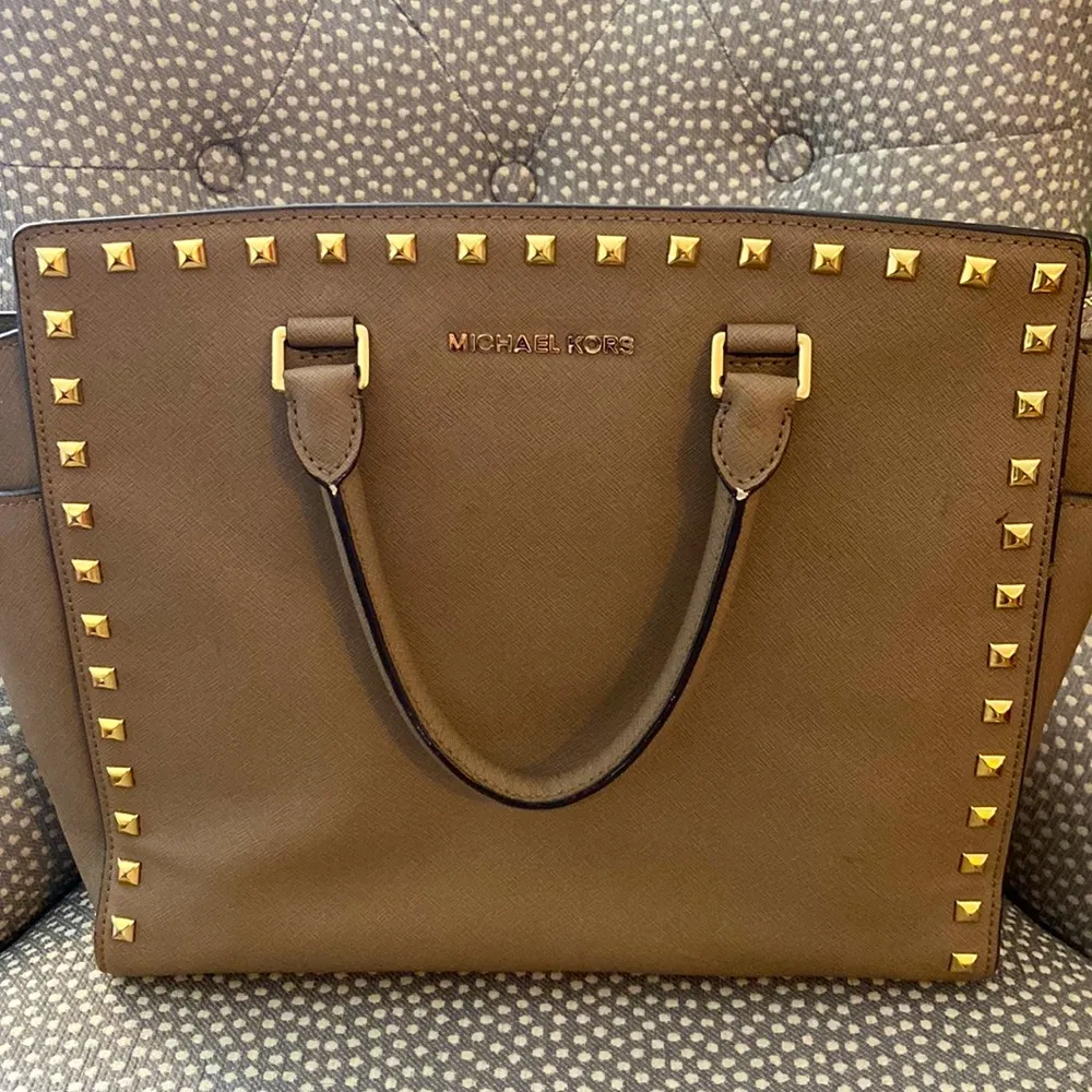 Bag/crossbody & FREE Gift Comes With Purchase - Image 3