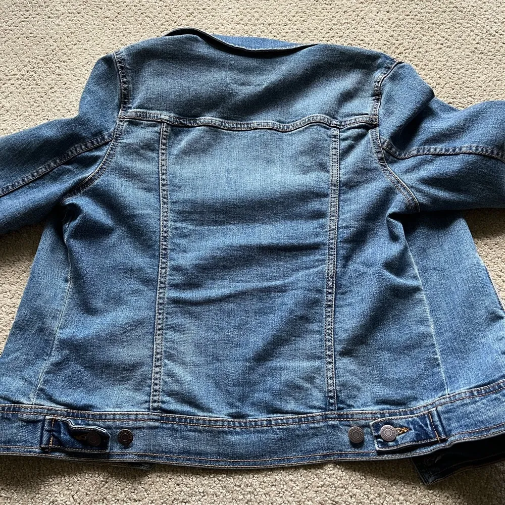 Old Navy Women’s Jean Jacket - Image 2