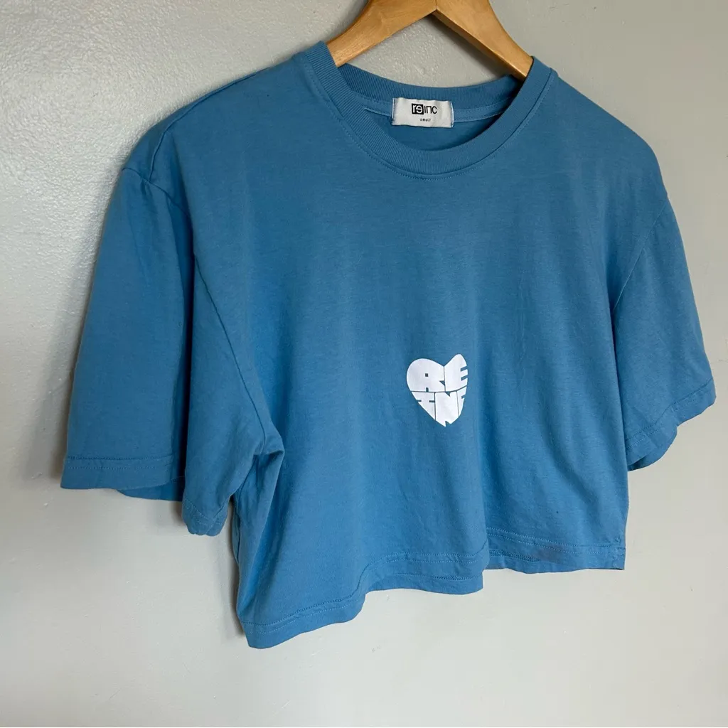 Re Inc Blue Heart Graphic Crop Top - Image 2