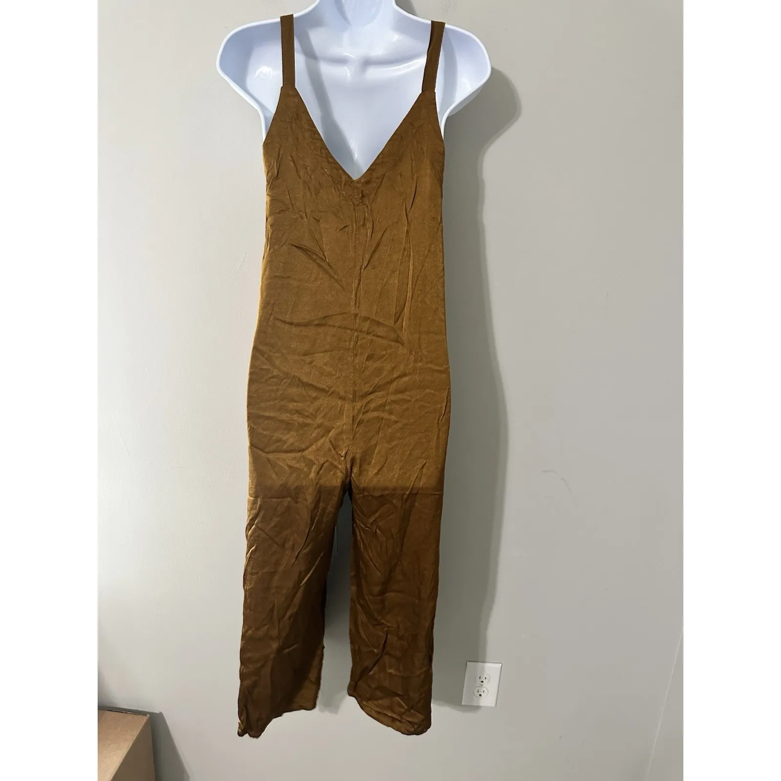 LACAUSA Santi Jumpsuit XS Bourbon Satin Wide Cropped Leg V-Neck Slip Romper EUC - Image 9