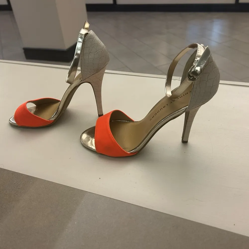 Chinese Laundry Orange and Silver Heels Sleek Design size 10/41 - Image 3