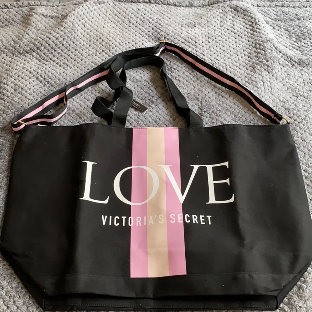 Victoria Secret LOVE Stripe Black Pink Beach Weekend Zipper Tote Bag NWT #CL-38 - Image 2