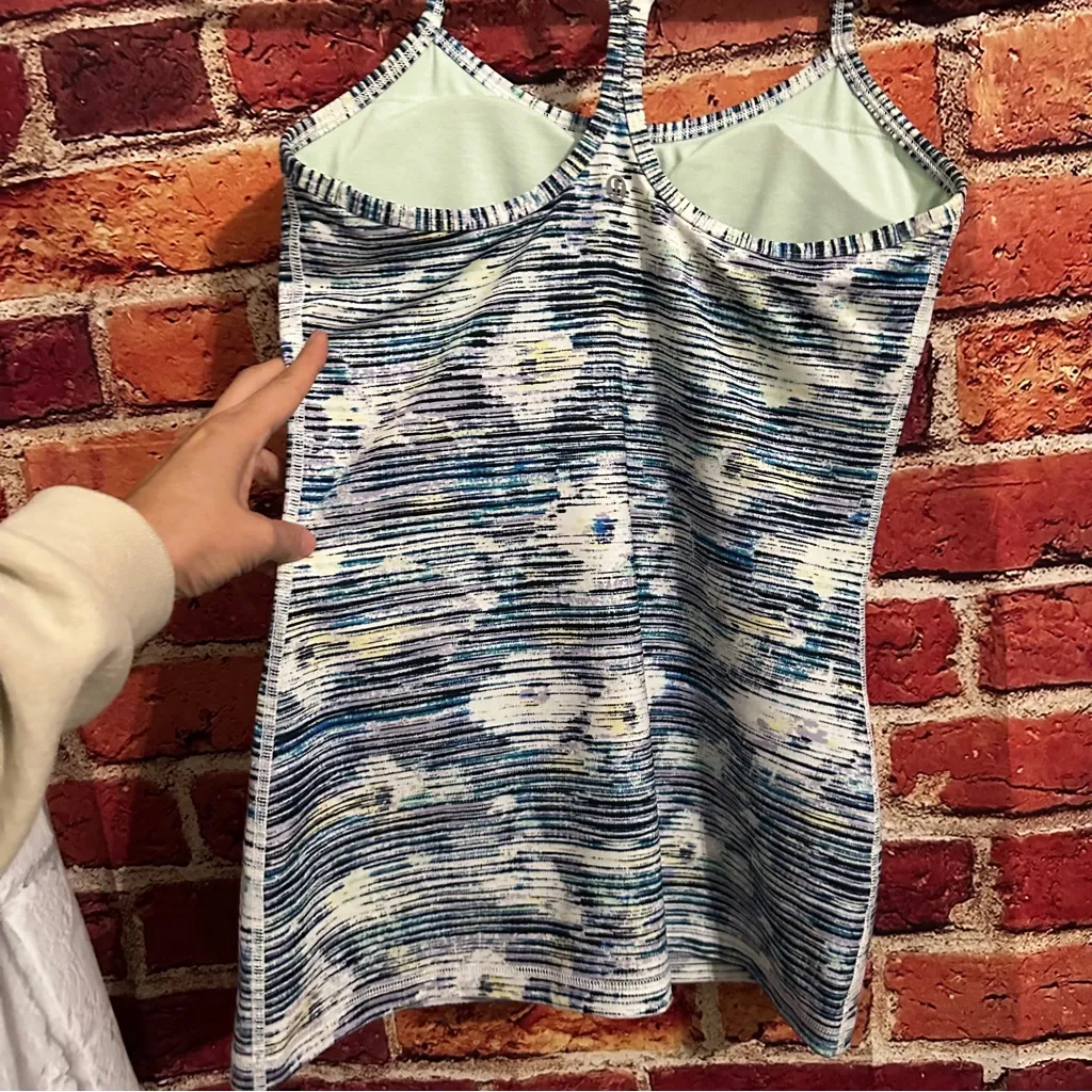 Lululemon tank top size 6 - Image 4