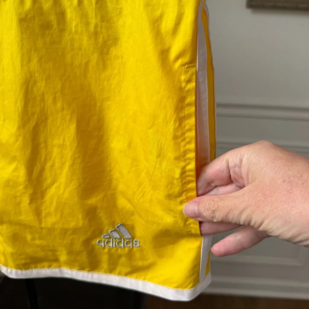 Vintage Adidas 90s Sleeveless Windbreaker Hooded Vest Yellow White M - Image 4
