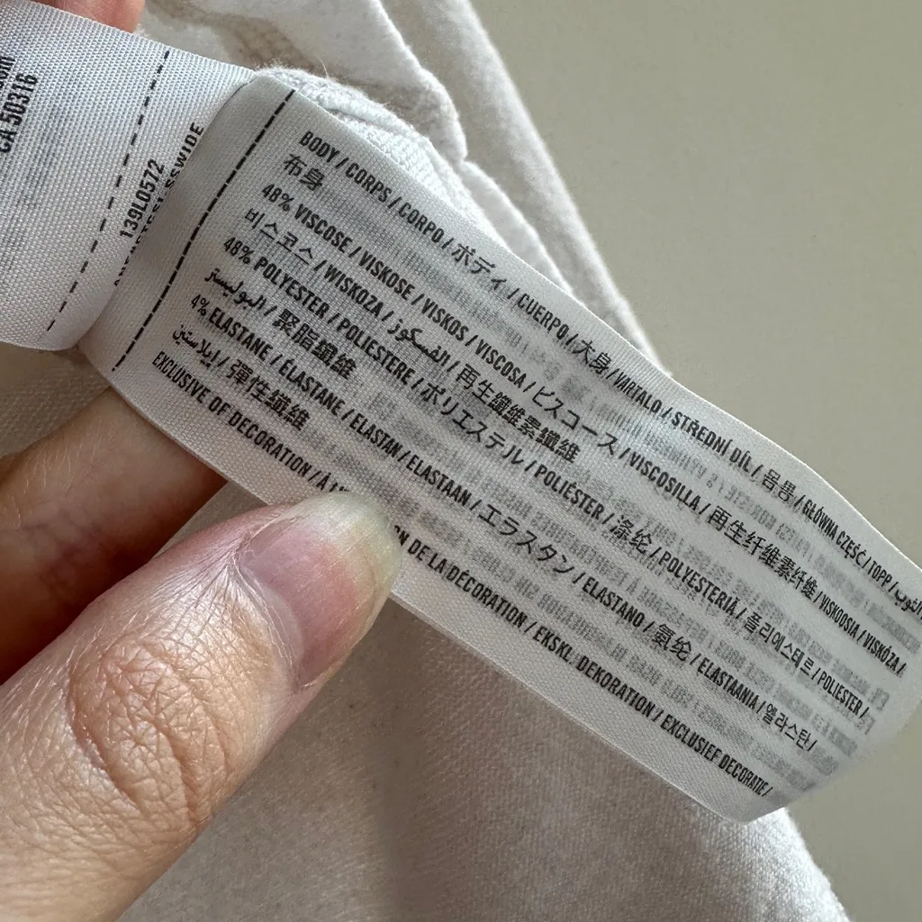 Abercrombie & Fitch Soft & Cozy White V-Neck Sweater T-Shirt, Size XS - Image 13