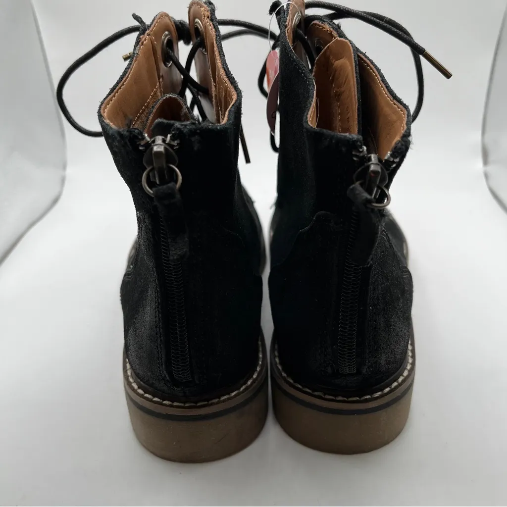 NWOB Comfortiva Women's Resee Black Suede Ankle Combat Boots Lace Up Zip 6.5M Size 6.5 - Image 6