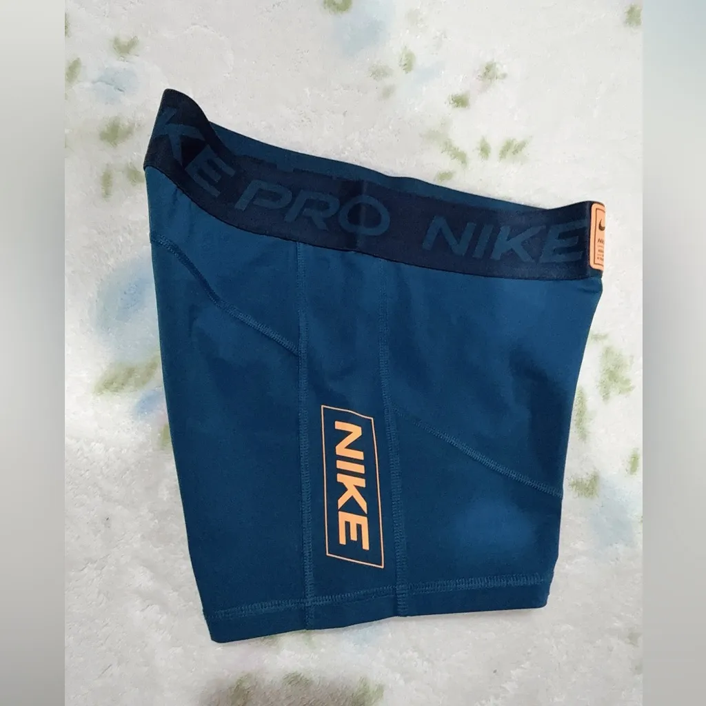 Nike Pro Teal and Orange Shorts - Image 2