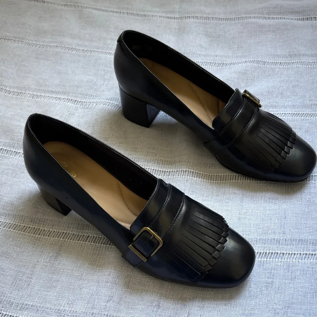 Clarks Women’s “Tealie” Dark Navy/Black Leather Heeled Loafers - Image 6