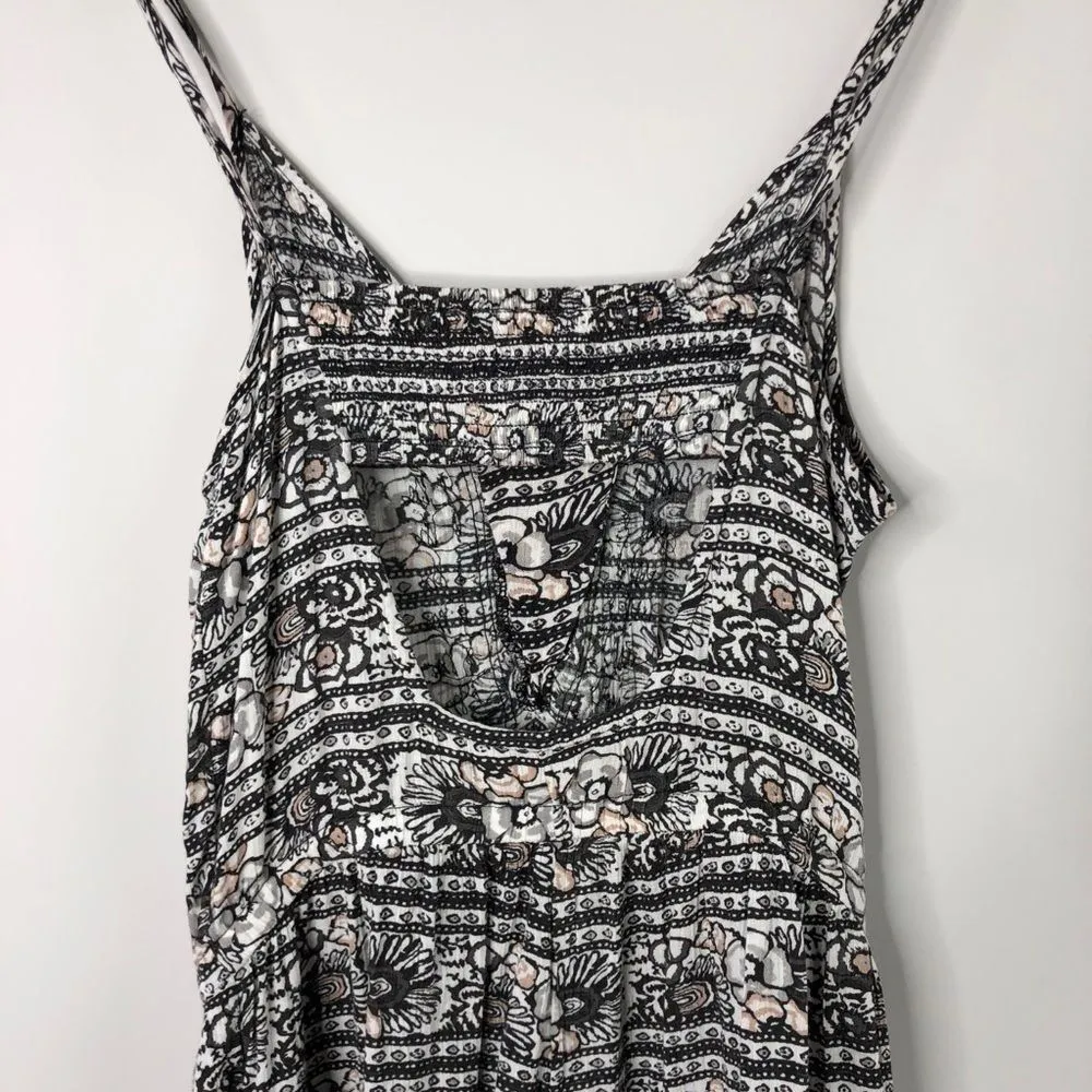 American Eagle  Pattern Open Back Romper - Image 7