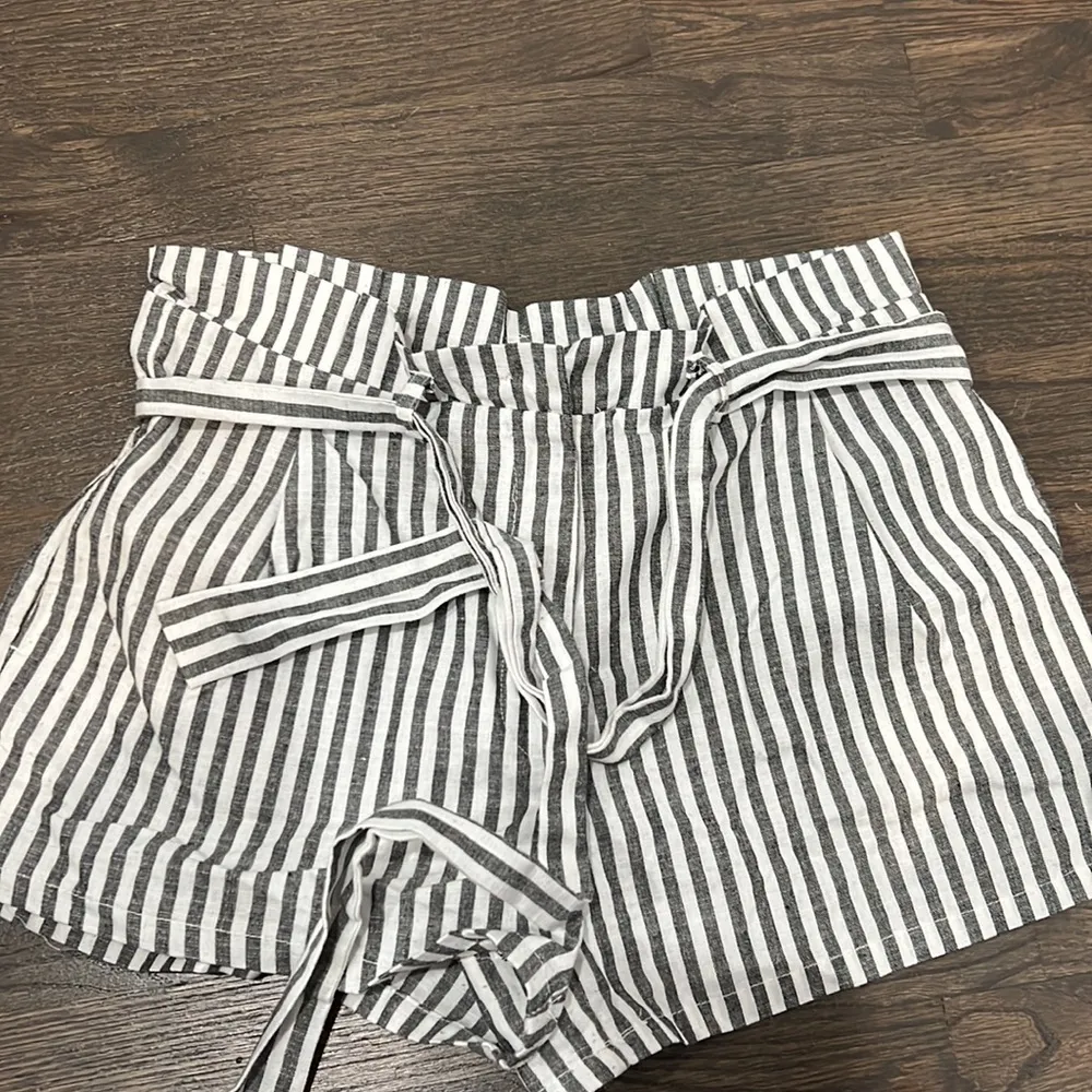 Love tree linen striped tie shorts - Image 2