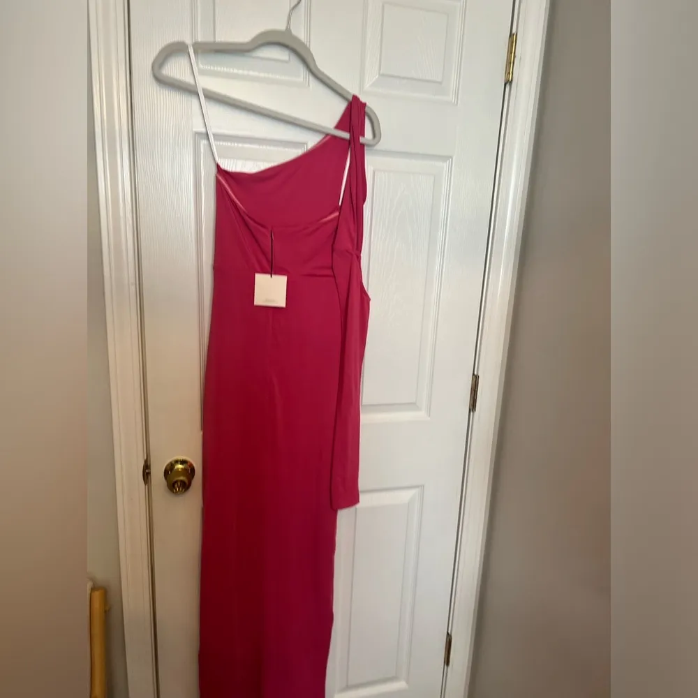 SUPERDOWN Romona Maxi Dress in Pink - Image 8