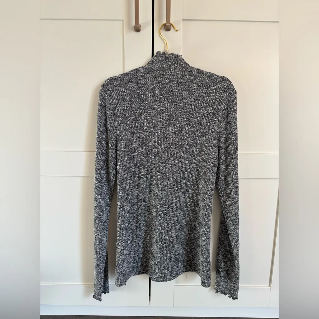 Abercrombie Ruffle MockNeck long sleeve top gray size medium feminine minimalist - Image 2