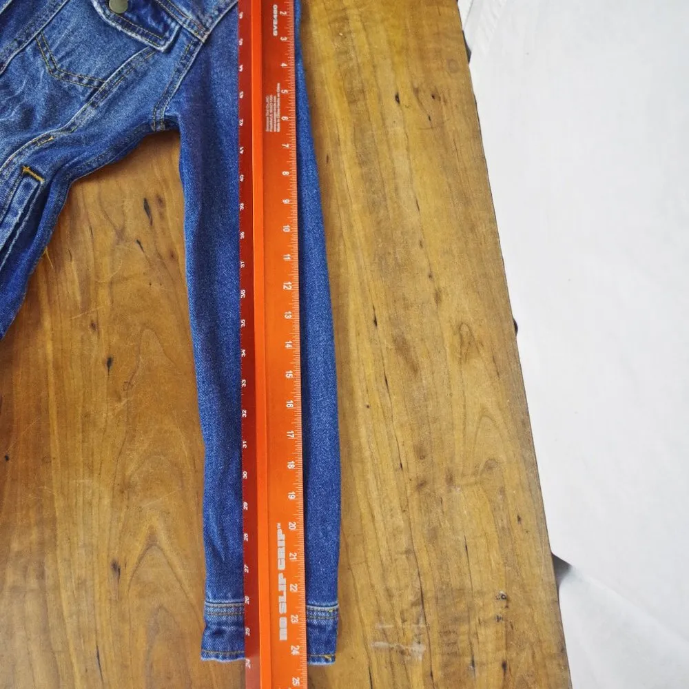 Universal Threads Four Pocket Distressed Mid Wash Denim Jacket Ladies' XS - Image 4