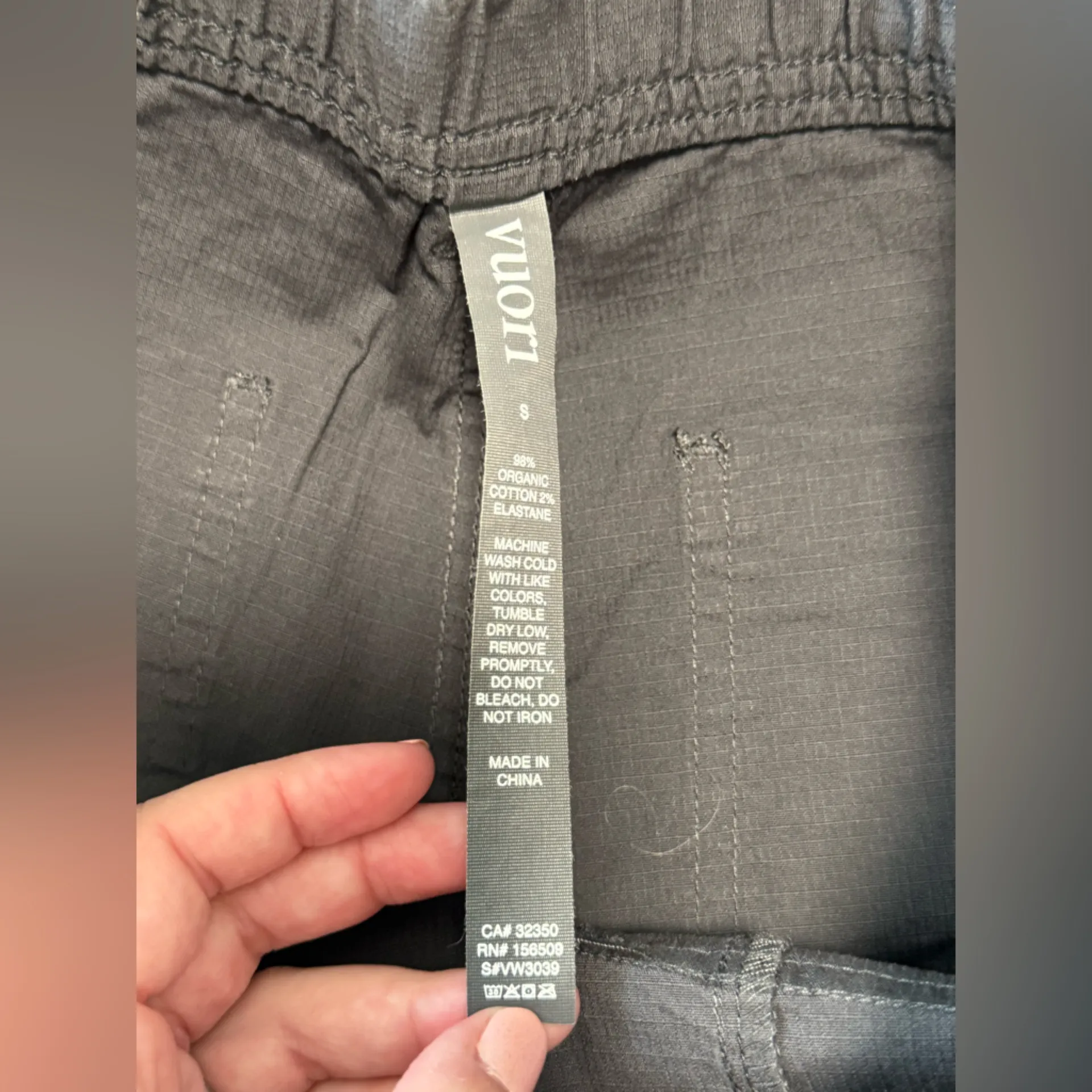 NWT Vuori Vintage Ripstop Utility Short in Charcoal Size S - Image 11