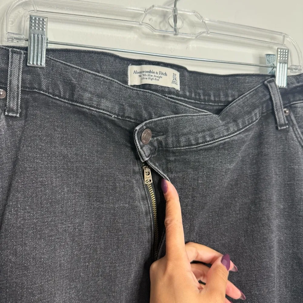 Abercrombie & Fitch The 90's Slim Straight Ultra High Rise Black Size 37/24 Long - Image 5