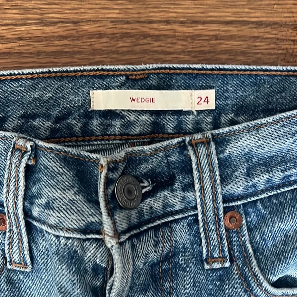 Levi’s Wedgie Fit High Rise Straight Jean’s - Image 2