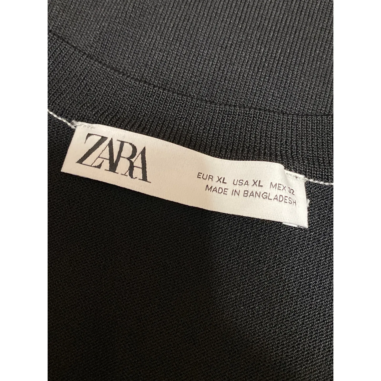 Zara Women's Black Scoop Neck Sleeveless Basic Cami Camisole Tank Top Size XL - Image 4