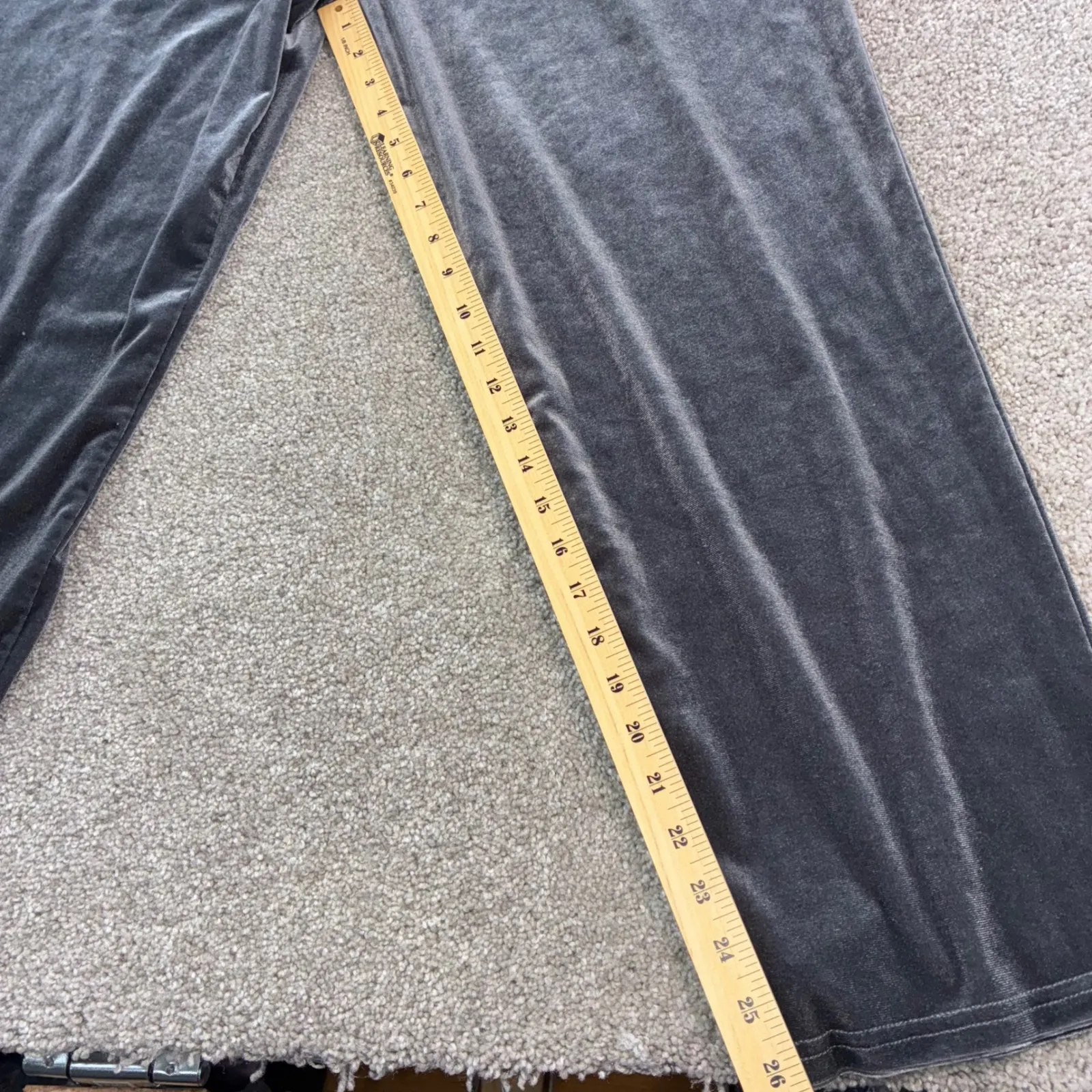 Pinstory‎ Womens L Velour Lounge Set Grey Sleepwear Soft Comfortable Cozy Casual Gray Size L - Image 4