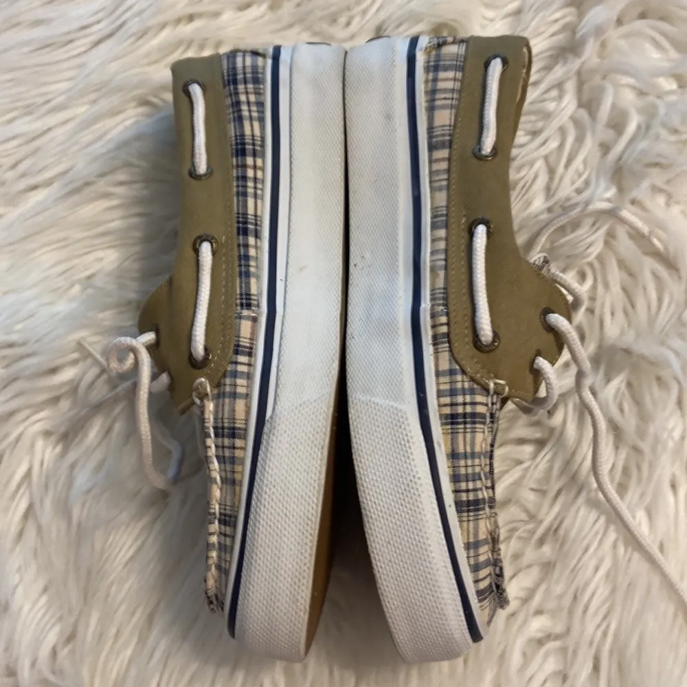 Maui Surf Company Shoes size 7M excellent condition perfect for summer - Image 5