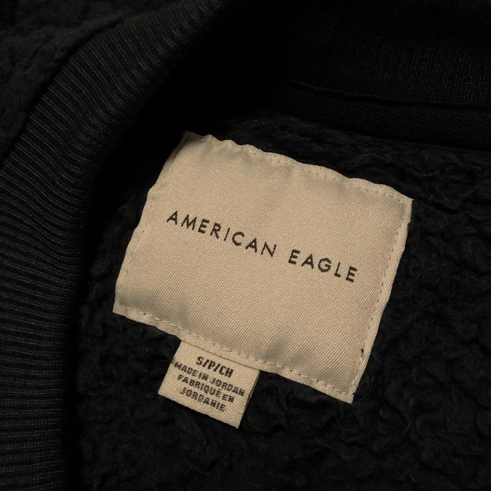 american eagle blue and white teddy sherpa sweater - Image 4