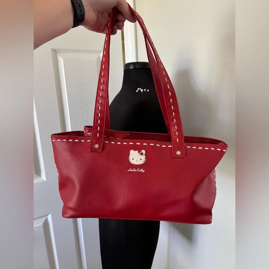 Vintage Y2K 2005 Hello kitty Sanrio red leather shoulder bag/coin purse/wallet - Image 12