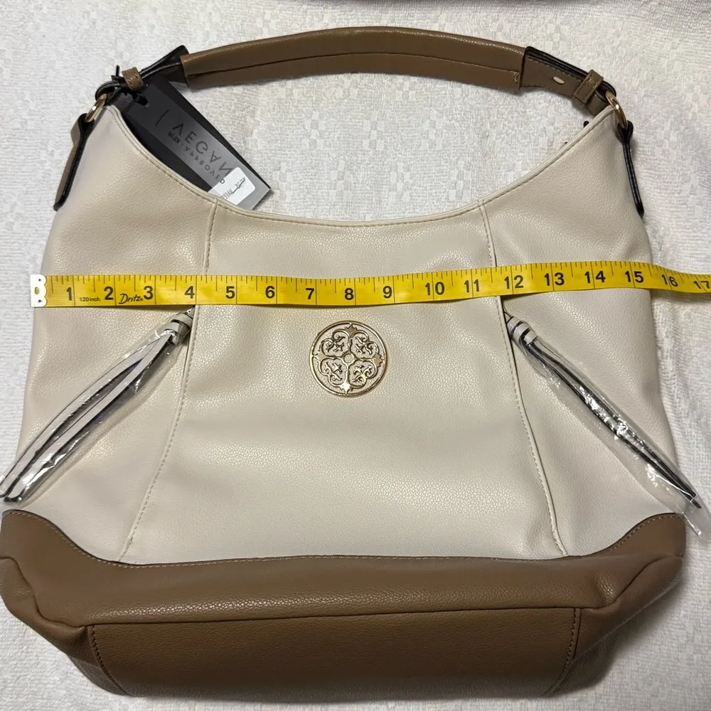 Deluxity Cream and Tan Hobo Bag - Image 2