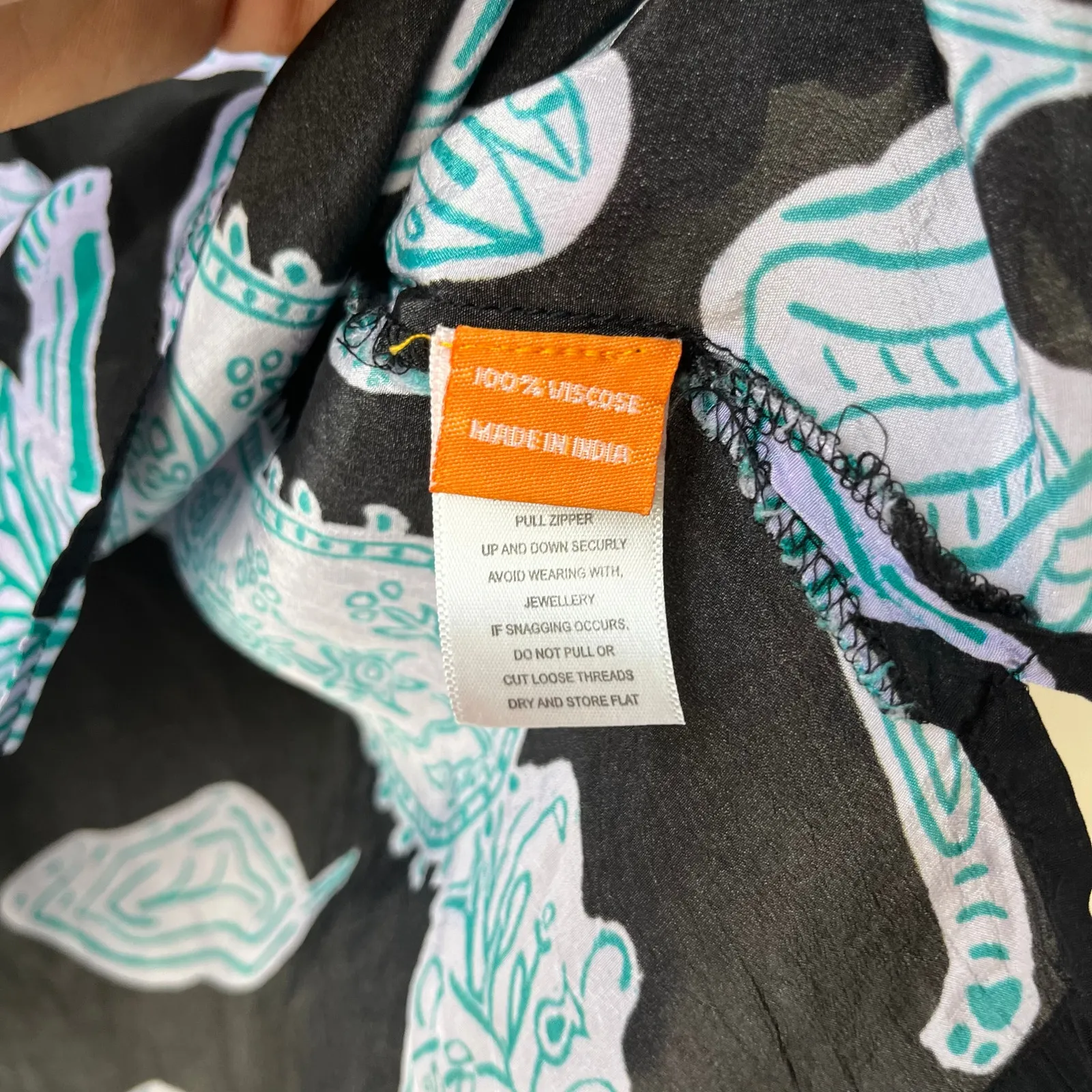 Oliphant Black Blue Paisley Cheetah Floral Print‎ Split Neck Long Sleeve Top XS - Image 7