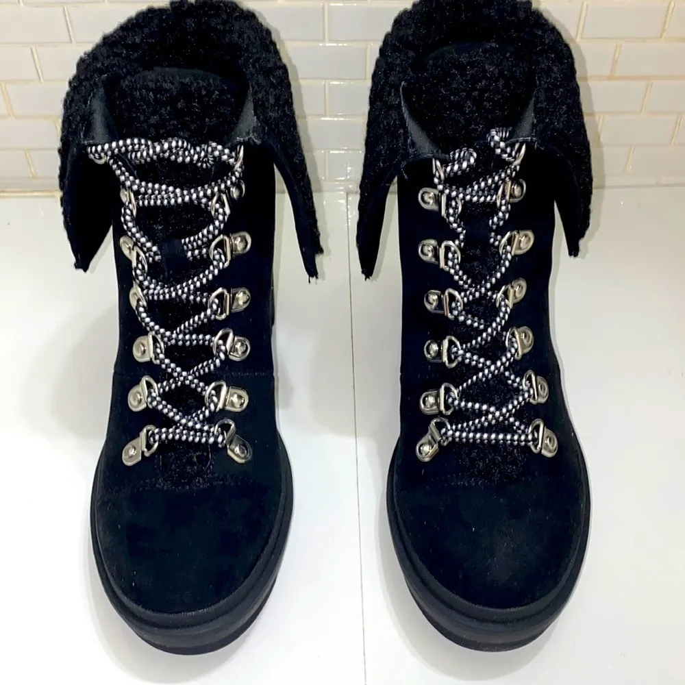 Rampage black micro suede lug sole combat/ hiking boots. Faux fur trim. Size 6.5 - Image 2