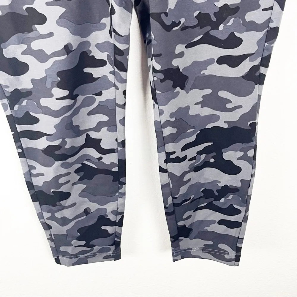 Torrid  Pixie High Rise Camo Print Cropped Leggings, Size 2X - Image 6