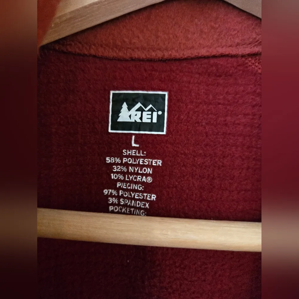 REI Women’s Red Fleece Jacket Size Large - Image 7