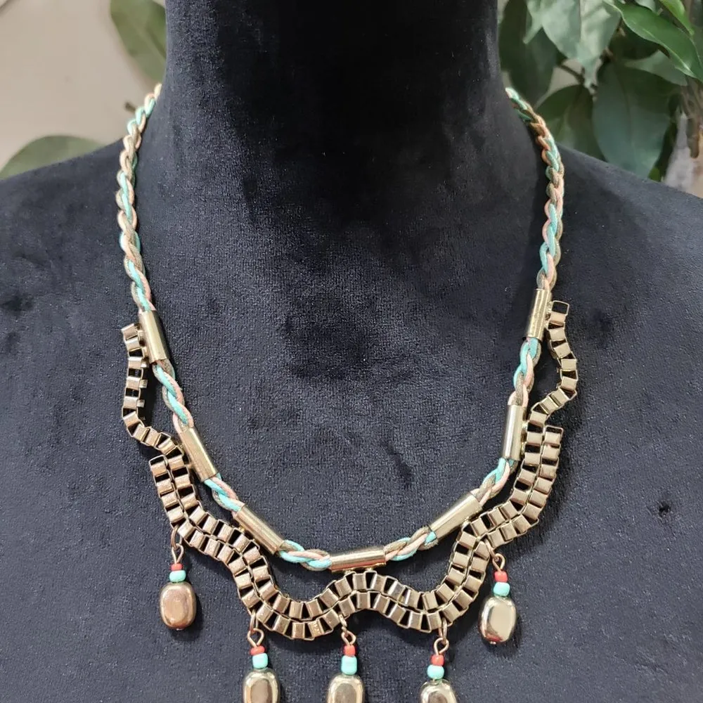 Womens Gold Tone Linked Chain and Beaded Collar Necklace with Lobster Clasp - Image 2