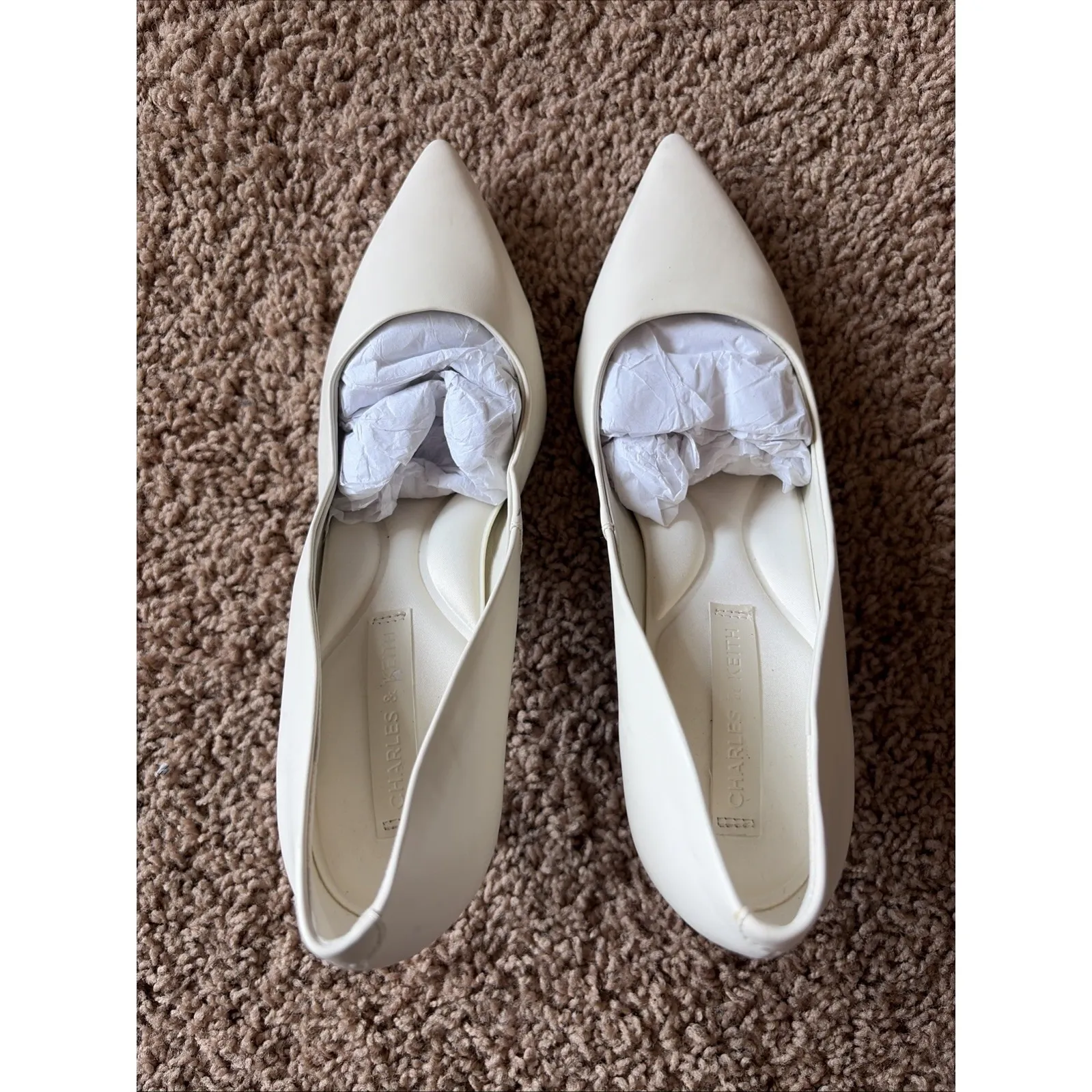 Charles & Keith Ivory Cream Classic Neutral Leather Heels Womens 37 US Womens 7 - Image 2