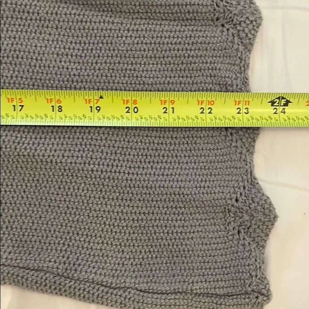 Crown & Ivy Gray Pullover Knit Sweater Womens Size Small Flared Sleeves - Image 7
