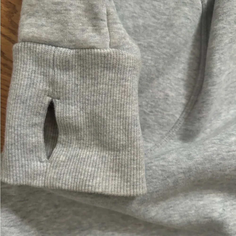 Athleta Cozy Karma Wrap size Medium - Image 4