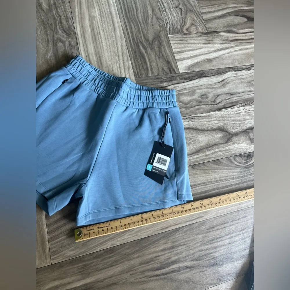 NEW Alphalete Woman’s  ELMTS Relaxed Short - Fog Blue Size small - Image 9
