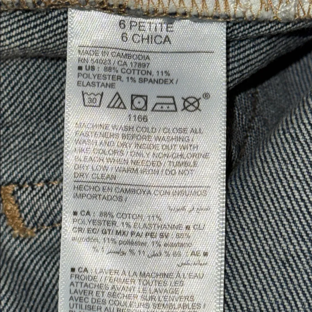 Old Navy Mid Rise Boyfriend Loose Straight Leg Jeans Women’s Size 6 Petite 6P - Image 11