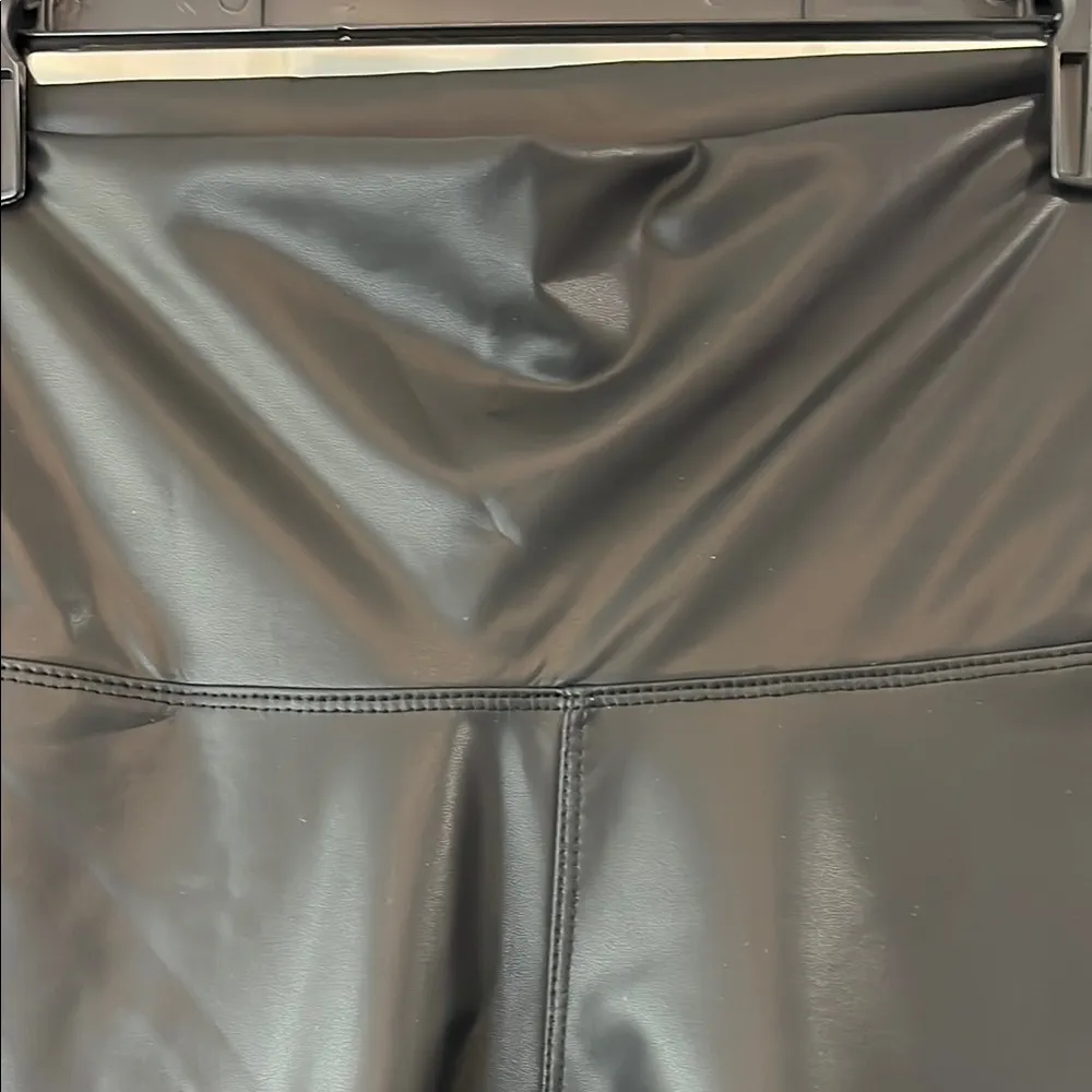 NWOT Amazon Sleek Black Faux Leather High Waisted Leggings - Size Large - Image 5