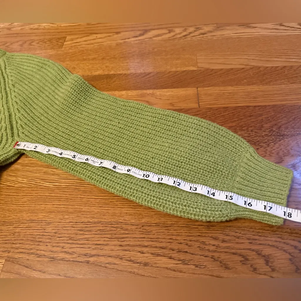 Double Zero Green chunky Cardigan Sweater size M - Image 8